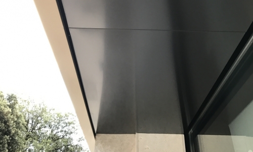 Realizzazione rivestimento esterno in alluminio preverniciato.