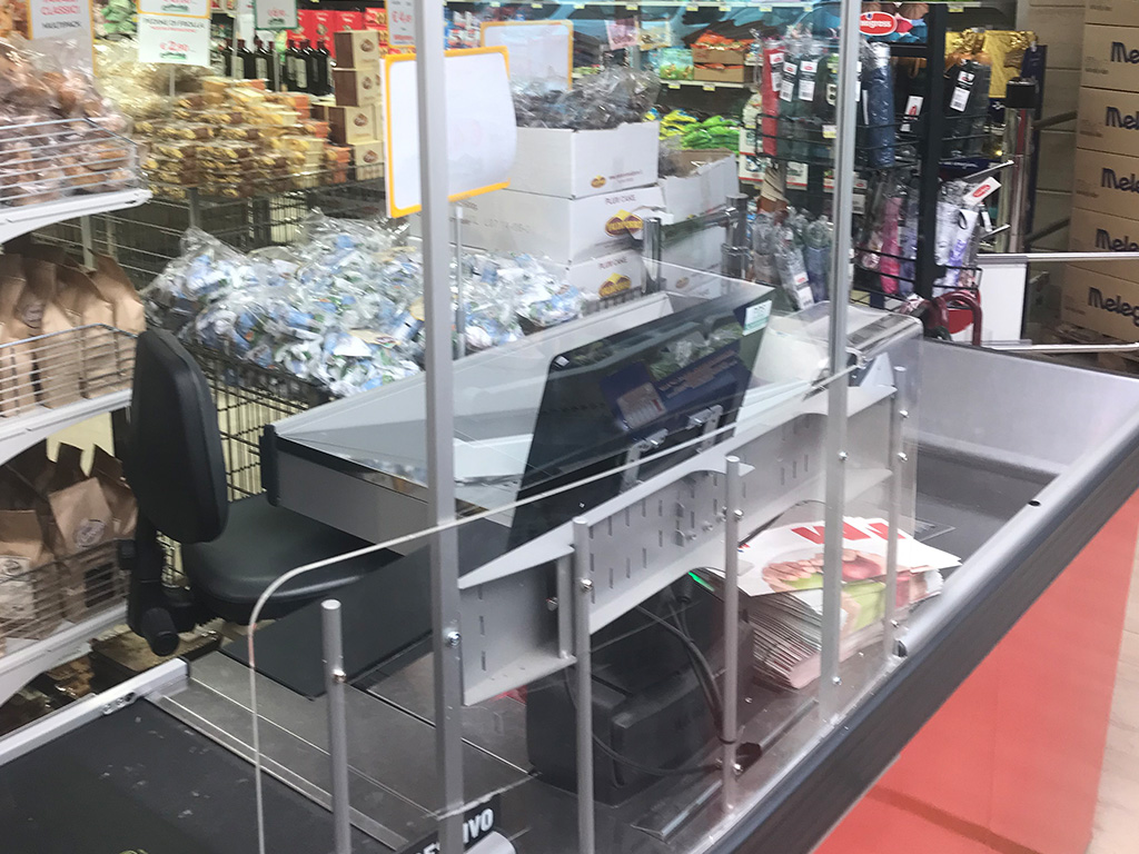 parafiato plexiglass fisso 1